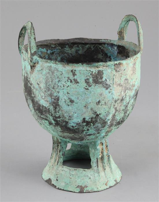 A Chinese archaic bronze ritual vessel, probably late Shang dynasty, 12th-11th century B.C., 17cm high